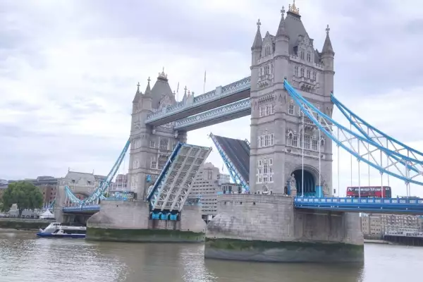 Londýn - Tower Bridge