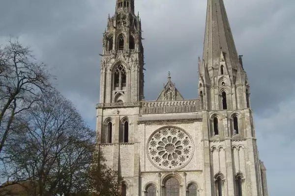 Chartres 
